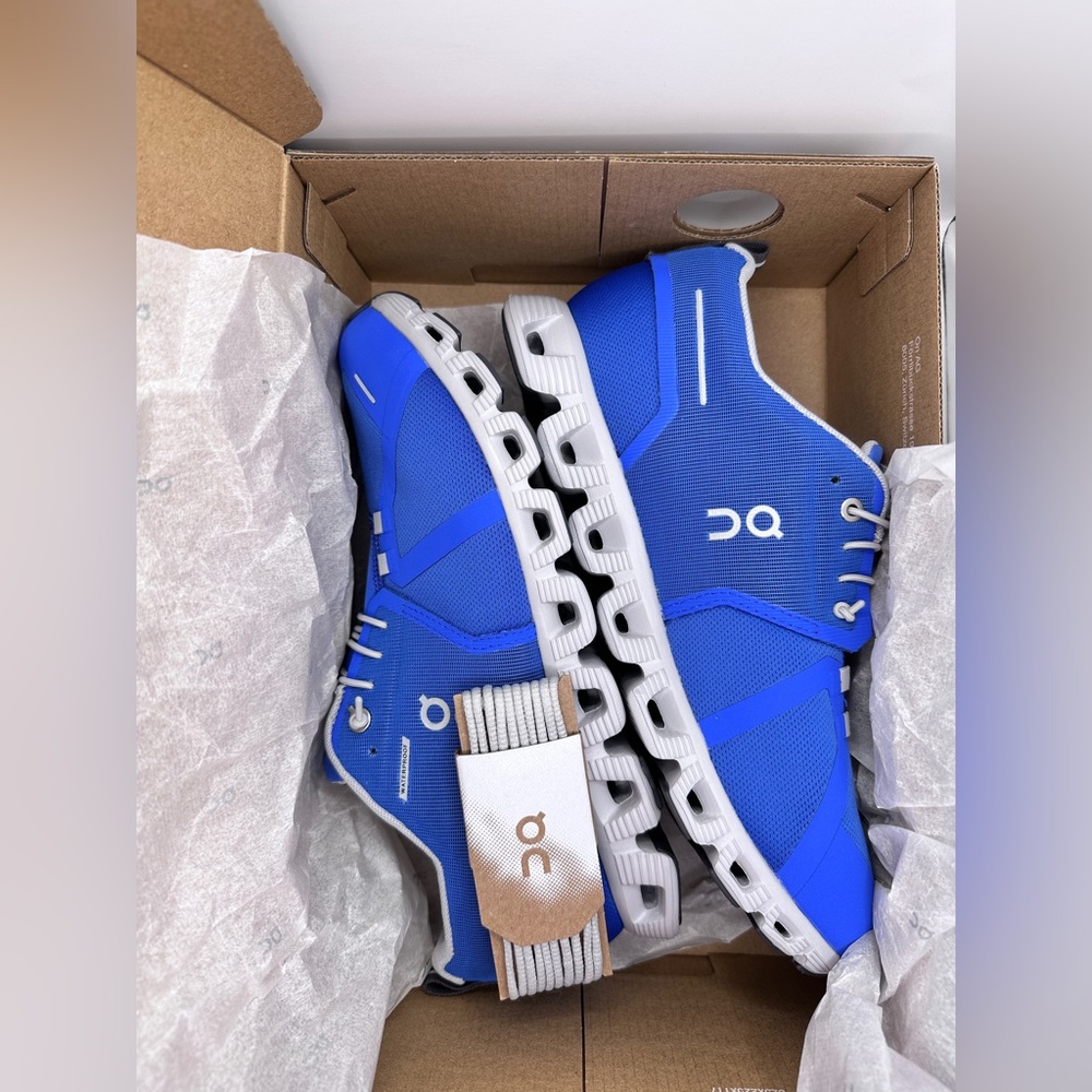 ON Cloud 5 Waterproof Womens Shoes Size 10.5 Color Cobalt/Glacier